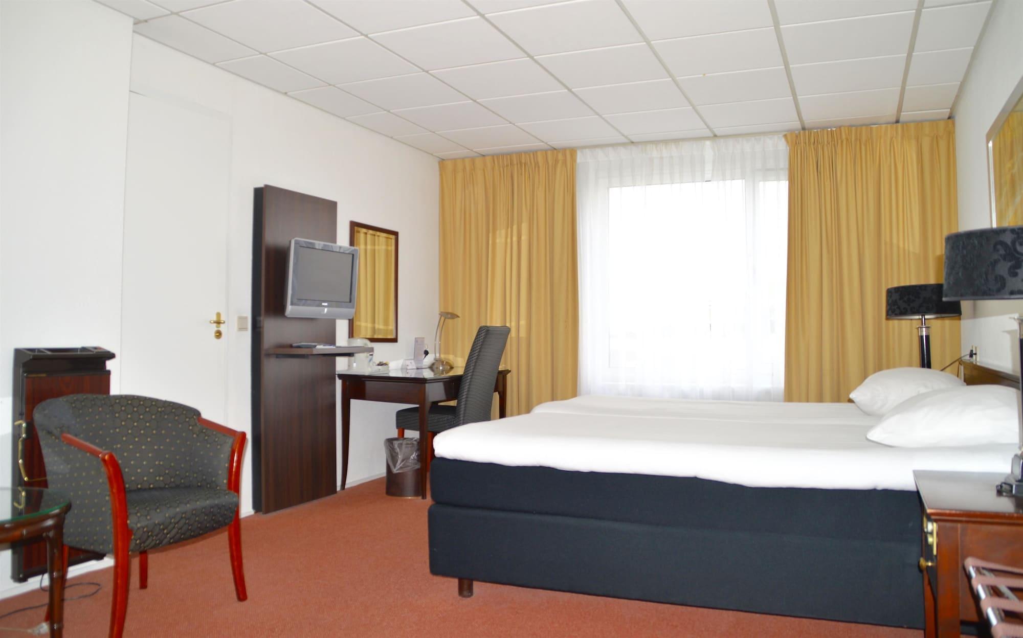 Hotel De Blaauwe Leeuw Тернезен Екстериор снимка