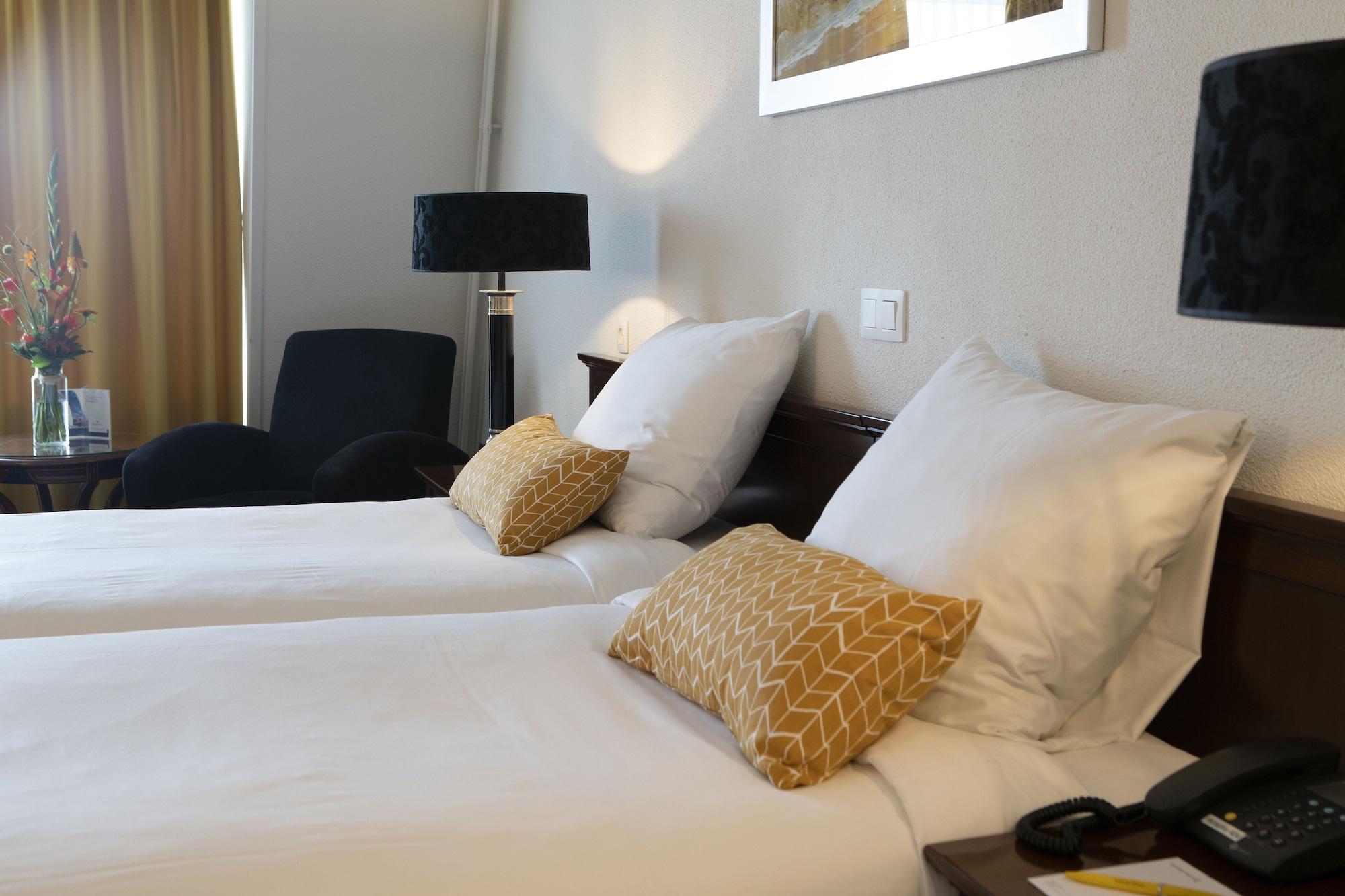 Hotel De Blaauwe Leeuw Тернезен Екстериор снимка