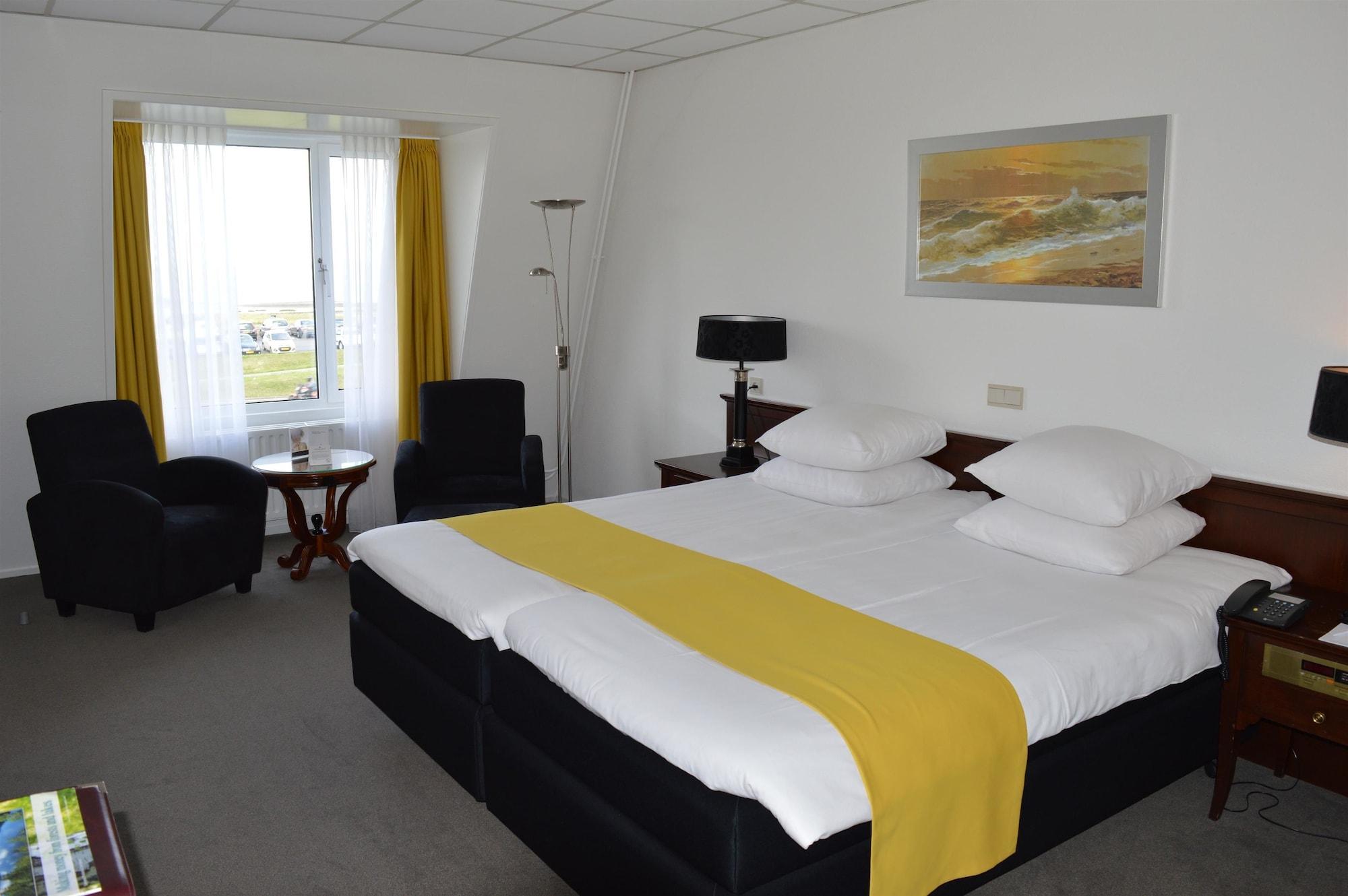 Hotel De Blaauwe Leeuw Тернезен Екстериор снимка