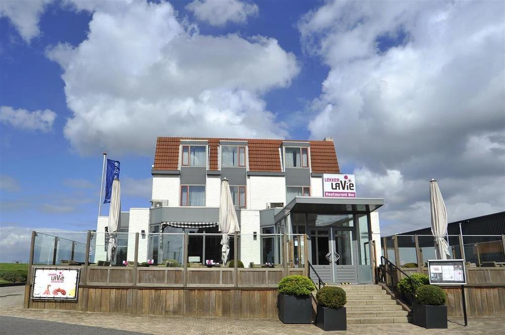 Hotel De Blaauwe Leeuw Тернезен Екстериор снимка