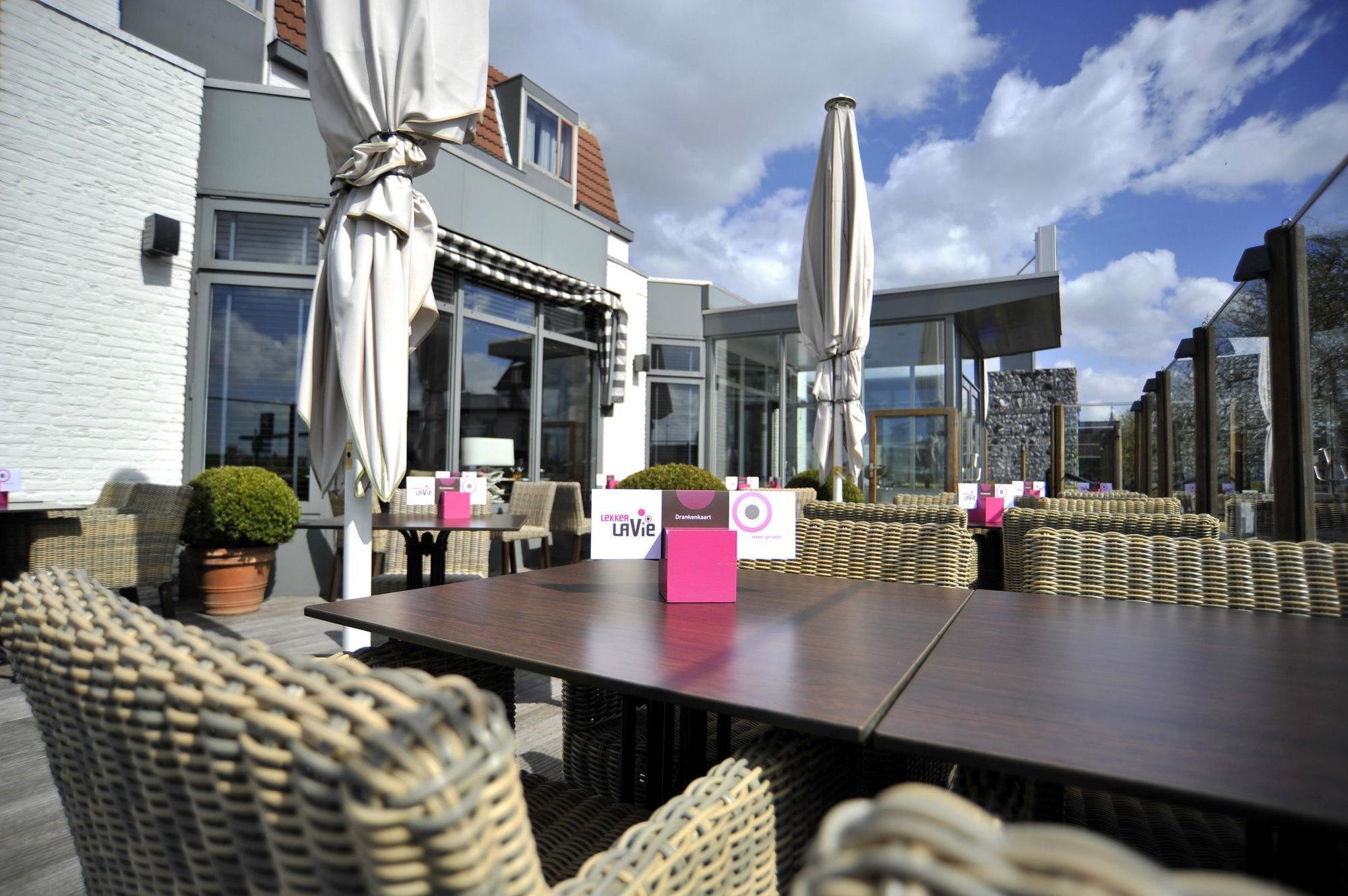 Hotel De Blaauwe Leeuw Тернезен Екстериор снимка